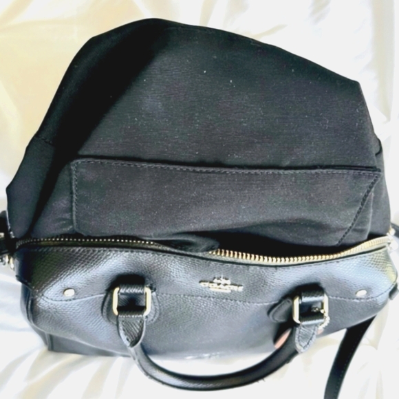 COACH Snoopy/Peanuts Leather Mini Bennett - Picture 8 of 8